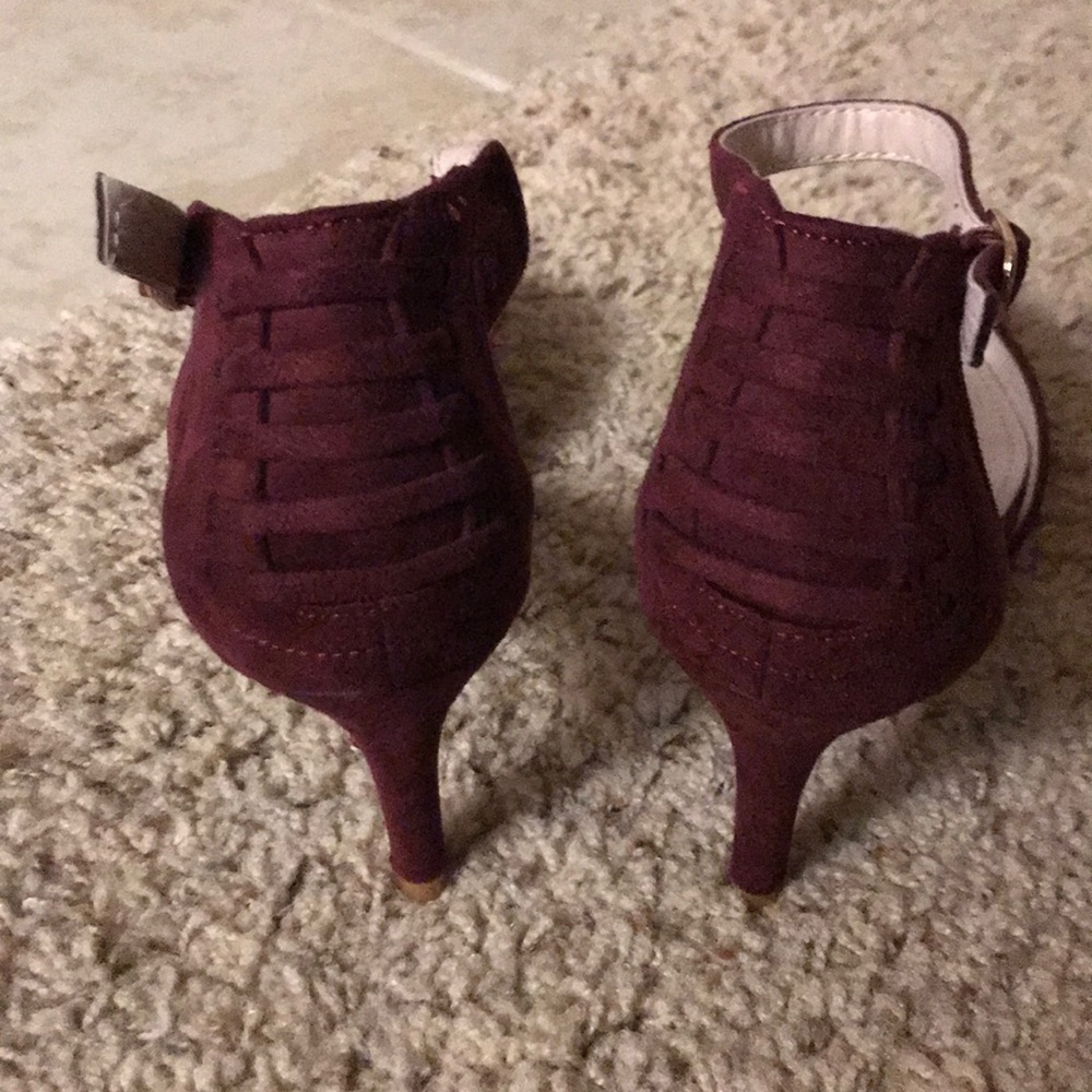 Glaze Slightly Pointed-Toe Faux (Wine) 3” Heels - Picture 4 of 7